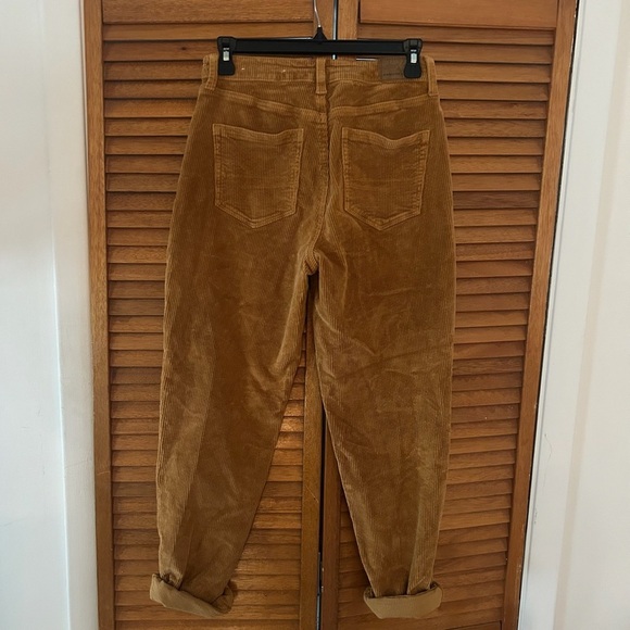 American Eagle Women’s Gold Mom Jean Super Stretch Ribbed Sz 2 - Picture 6 of 9